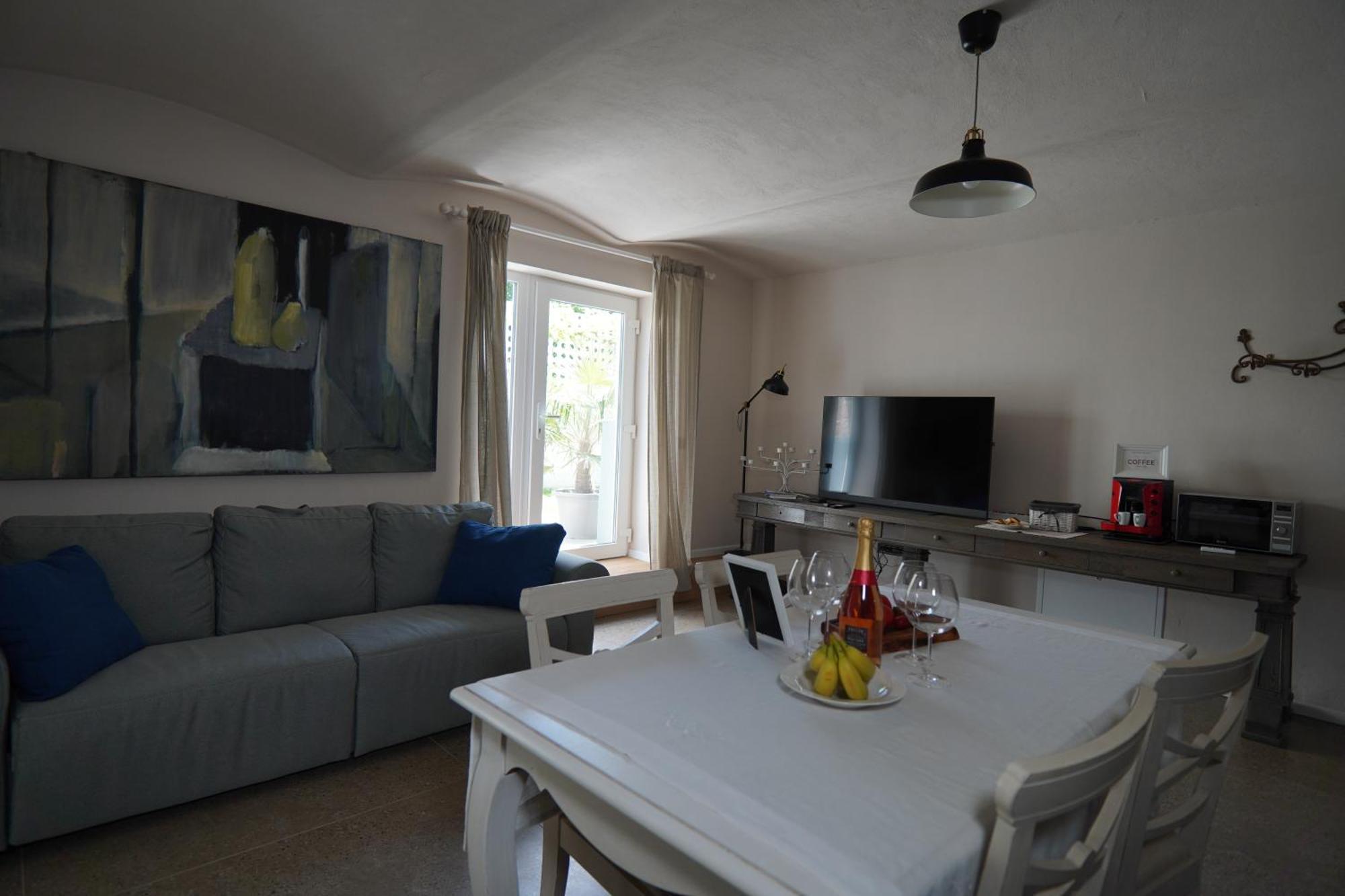 New G&p - Free Parking Apartment